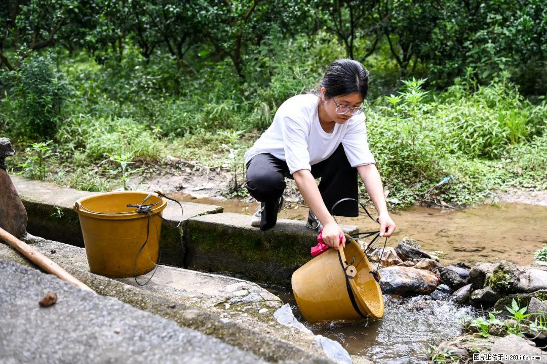全网追的“扁担女孩”，找了一份暑假工，时薪12元 - 台湾生活资讯 - 台湾28生活网 tw.28life.com