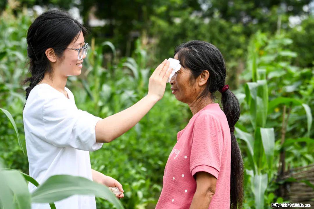 全网追的“扁担女孩”，找了一份暑假工，时薪12元 - 台湾生活资讯 - 台湾28生活网 tw.28life.com